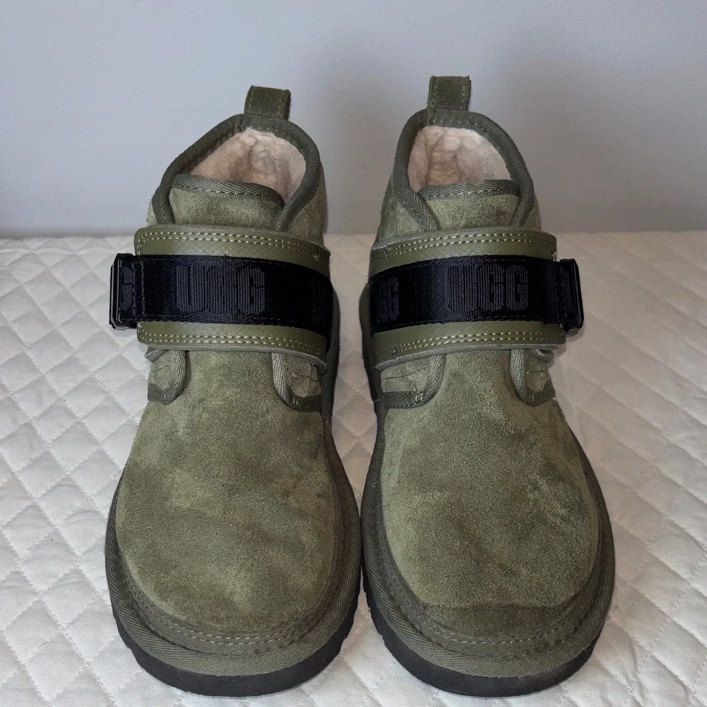 UGG ALL GENDER NEUMEL SNAPBACK MOSS GREEN SUEDE SHOE MEN US 6 / EU 39 / UK 5